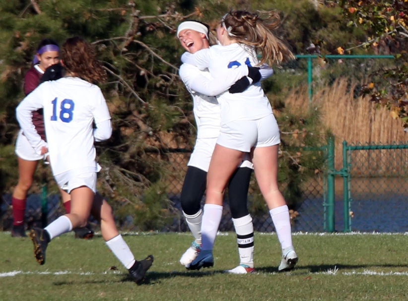 Wildwood Caholic Cedar Creek girls soccer